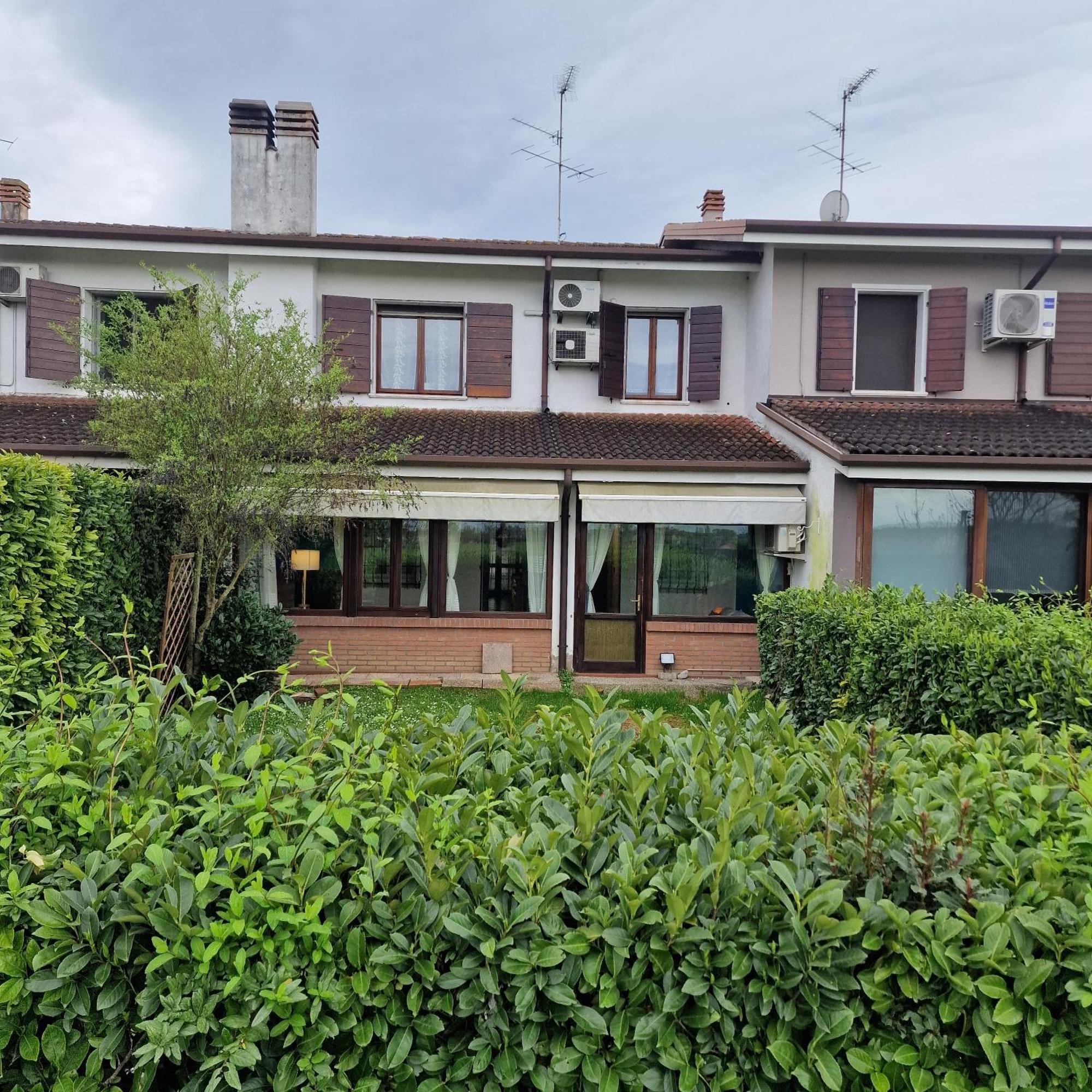 Residenza Vittoria Villa Bagnolo San Vito Dış mekan fotoğraf